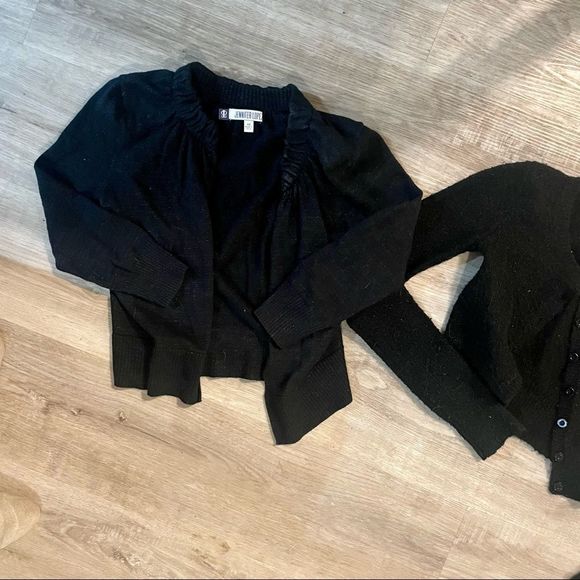 Bundle of two women's black sweater cardigan tops, outer later sizes XS/S EUC - Picture 11 of 12